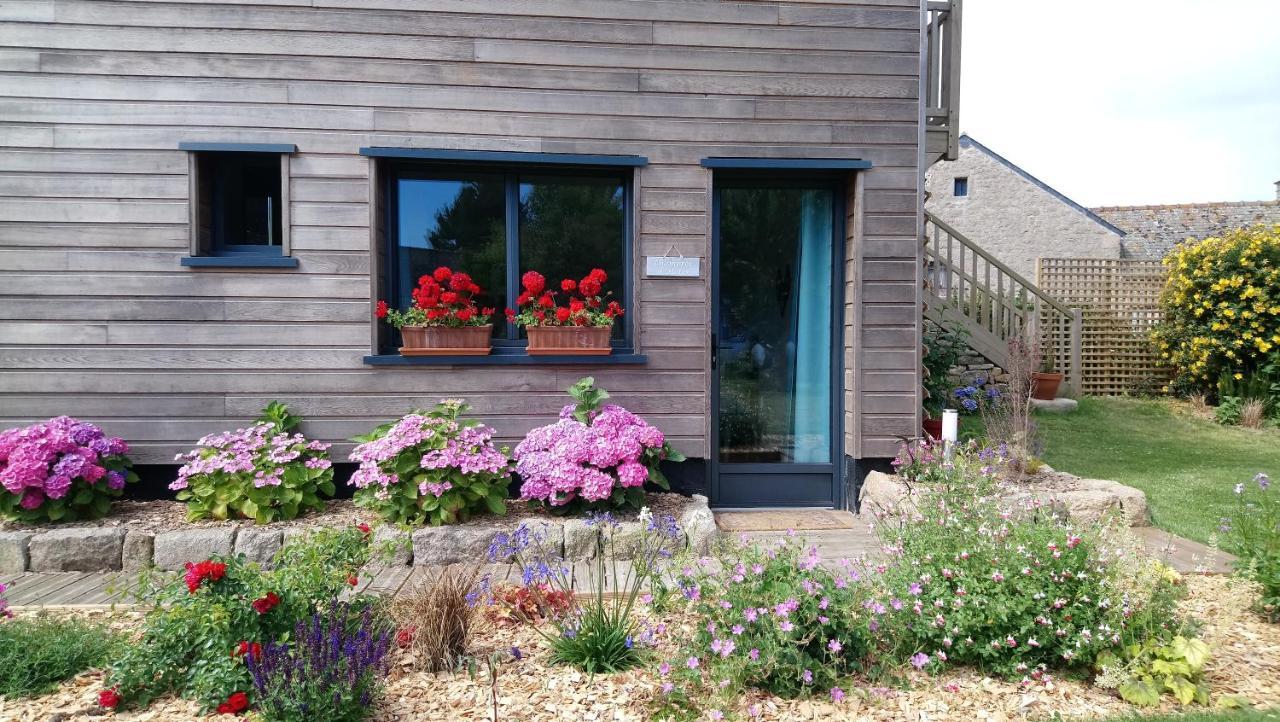 Entre Terre Et Mer Montfarville Exterior photo
